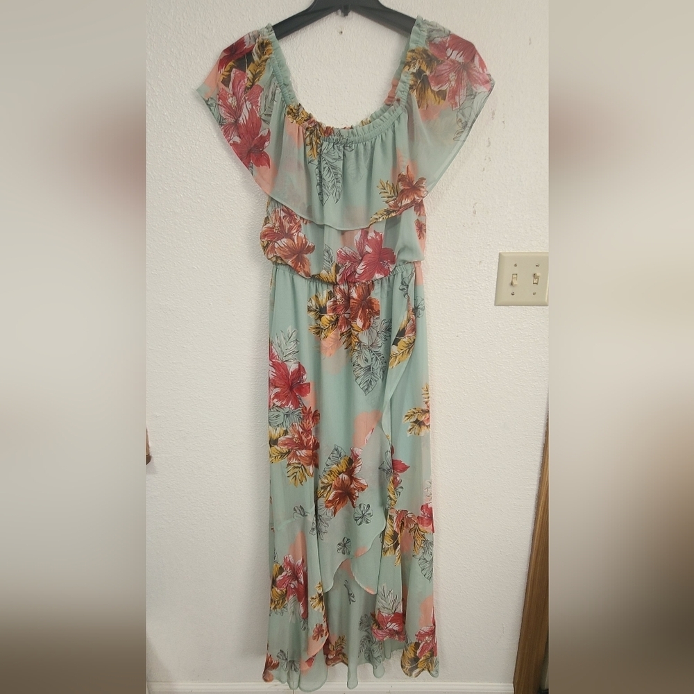 Express Mint Green Floral Blouse with Ruffle Trim